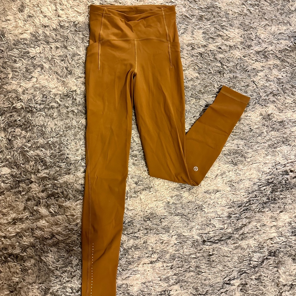 Like new size 2 Lululemon leggings